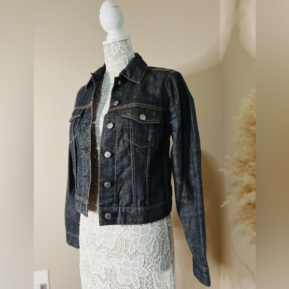Authentic Burberry Jacket - Picture 4 of 12